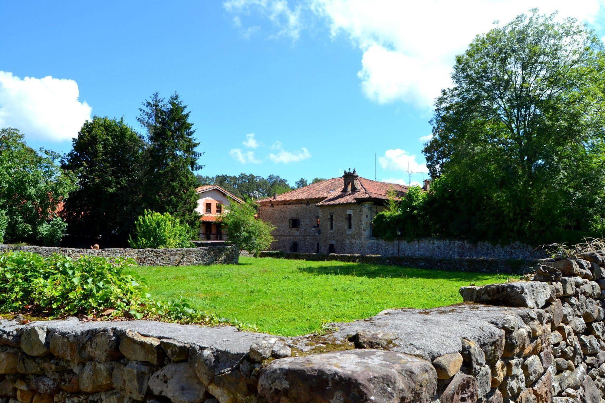Hotel Termas De Liérganes Εξωτερικό φωτογραφία