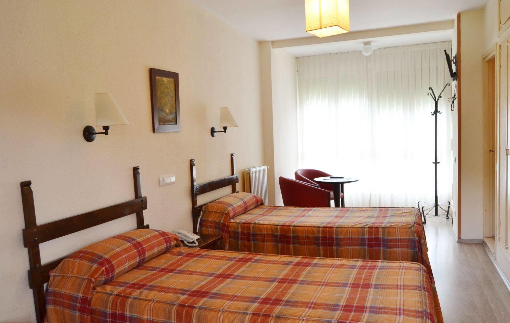Hotel Termas De Liérganes Εξωτερικό φωτογραφία
